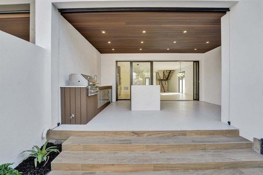 Exterior details and patio area of a home in , Fort Lauderdale (Image 37). Exterior details and patio area of a home in , Fort Lauderdale (Image 37).