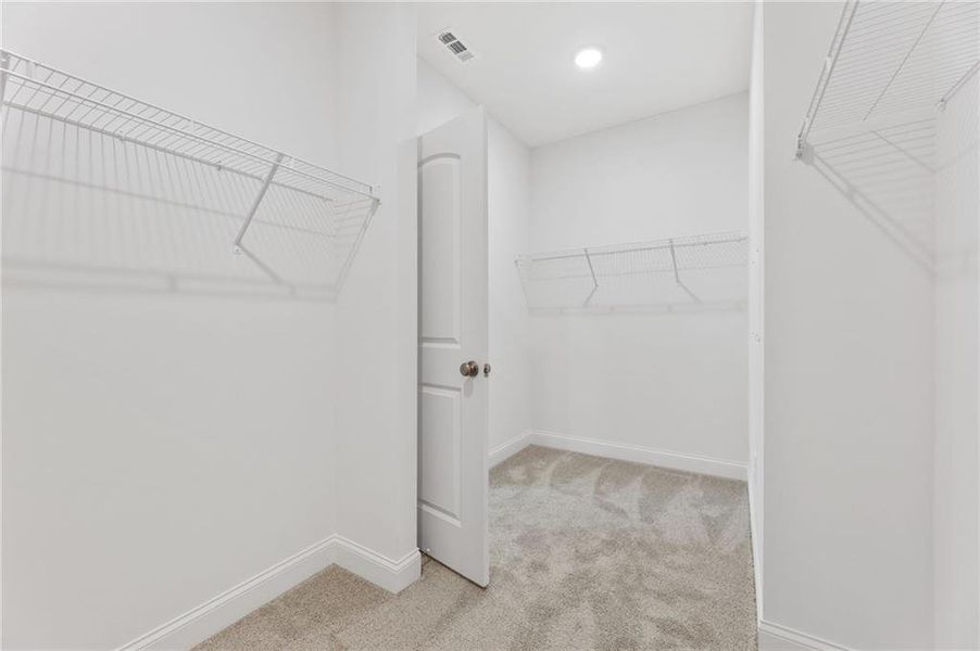 Spacious, unfurnished interior of a new home in Ashbury Commons, Powder Springs (Image 36). Spacious, unfurnished interior of a new home in Ashbury Commons, Powder Springs (Image 36).