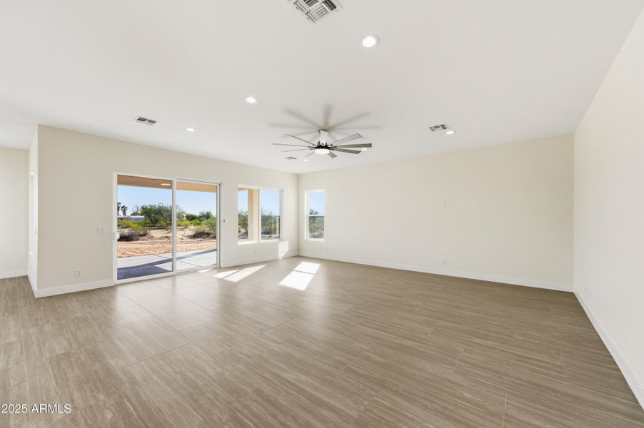 10039 N Burris Rd-124 10039 N Burris Rd-124