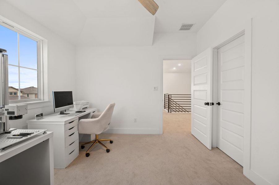 Second Bedroom or perfect office space