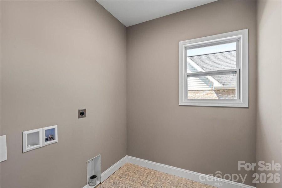Spacious, unfurnished interior of a new home in , Hickory (Image 29).