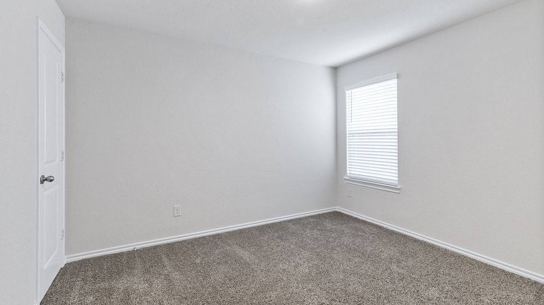 Representative unfurnished interior of a home built from the X40L Lakeway by D.R. Horton in Valor Farms, Royse City (Image 20).