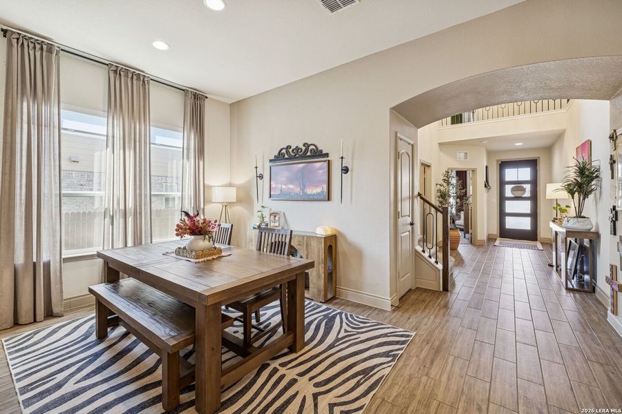 Furnished interior view inside a new home in Davis Ranch, San Antonio (Image 5). Furnished interior view inside a new home in Davis Ranch, San Antonio (Image 5).