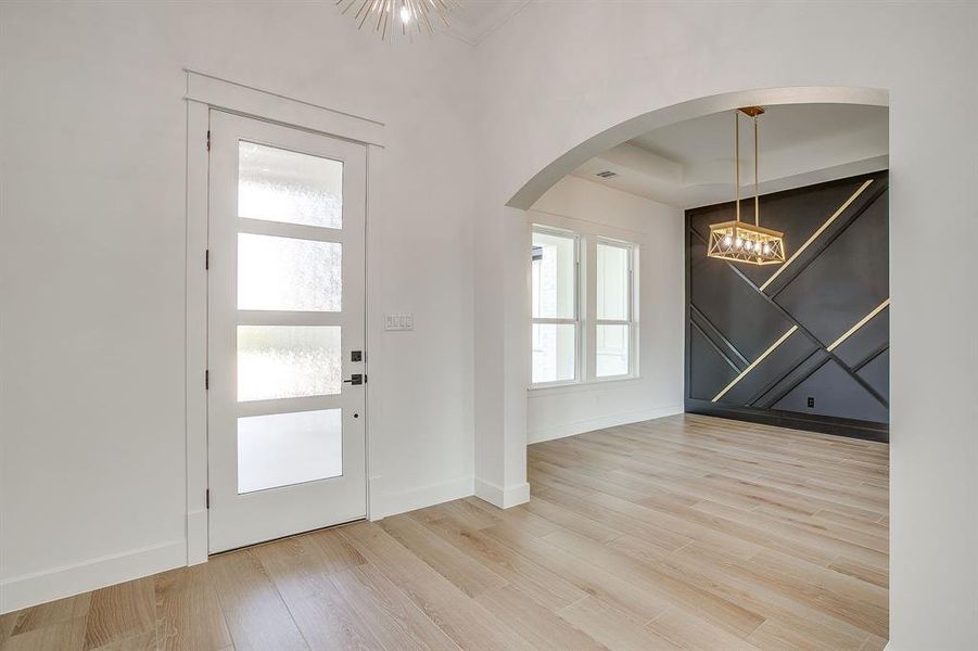 Spacious, unfurnished interior of a new home in , Weatherford (Image 16).