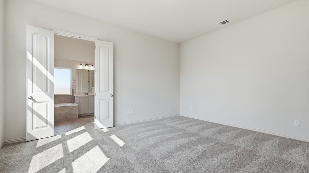 Furnished interior view inside a new home in Thompson Farms, Van Alstyne (Image 32).