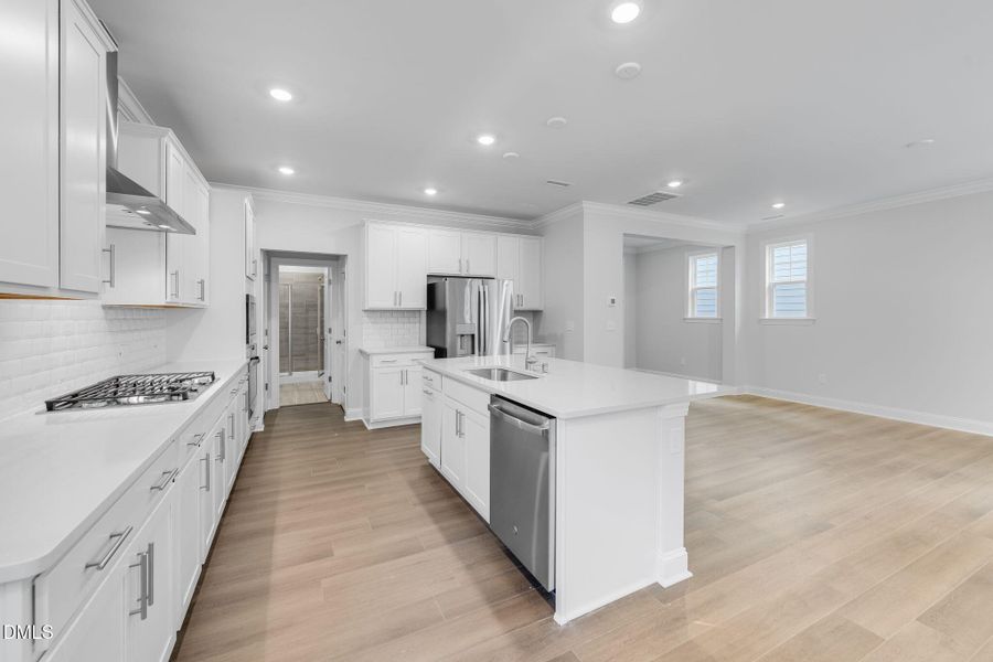 SUN_CaydenCove_Pic_Waterbury_QMI_138_5of