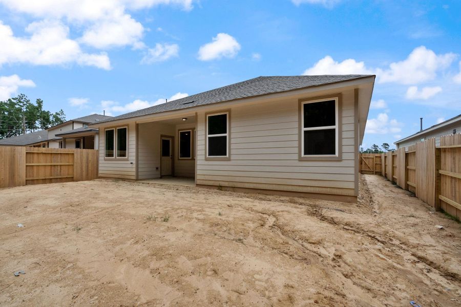 This backyard is perfect for family gatherings, social events, or simply unwinding in the fresh air.*home will be fully sauded before closing* This backyard is perfect for family gatherings, social events, or simply unwinding in the fresh air.*home will be fully sauded before closing*