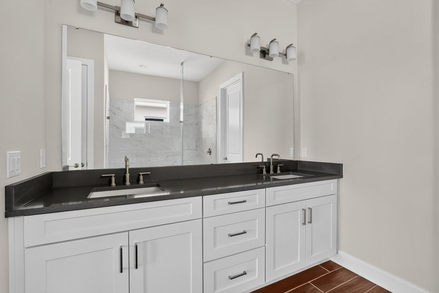 Image 26 of a home in Westview Community Group Page.