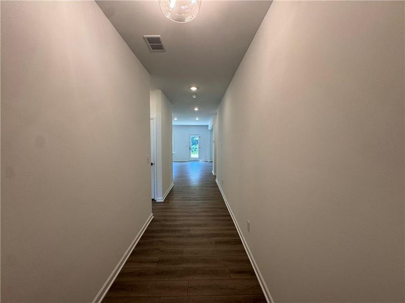 Spacious, unfurnished interior of a new home in Creekside, Dawsonville (Image 19).