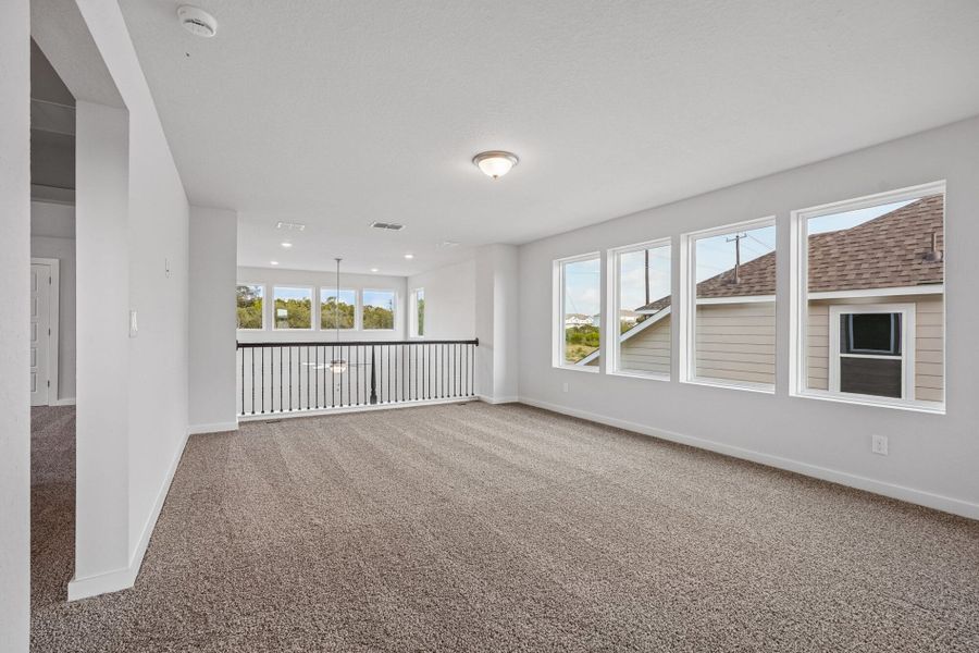 Spacious, unfurnished interior of a new home in The Meadows at Hunters Ranch, San Antonio (Image 36).