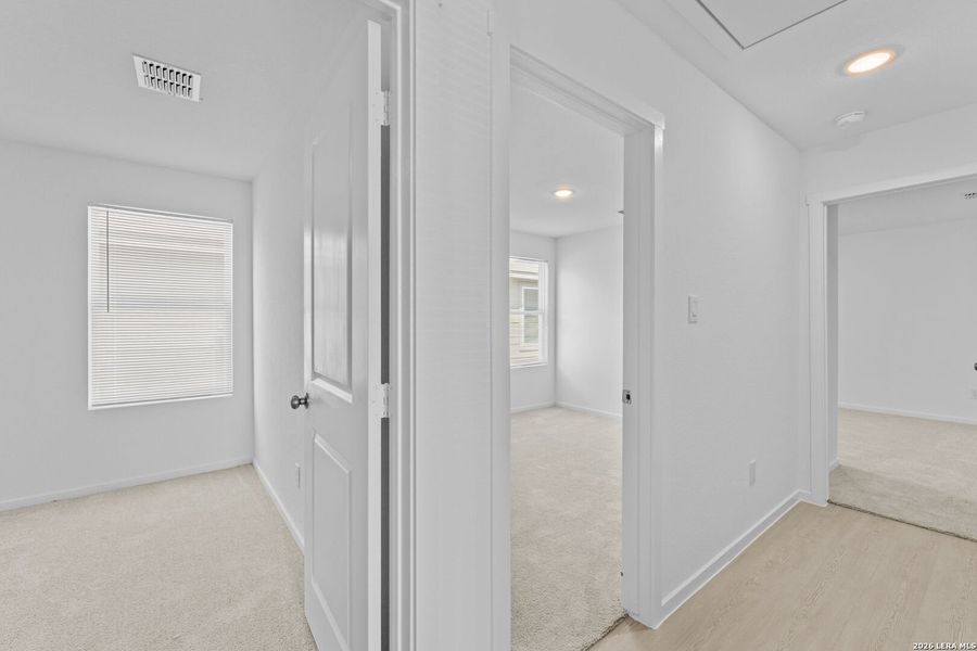 Spacious, unfurnished interior of a new home in Higdon Crossing, San Antonio (Image 17).