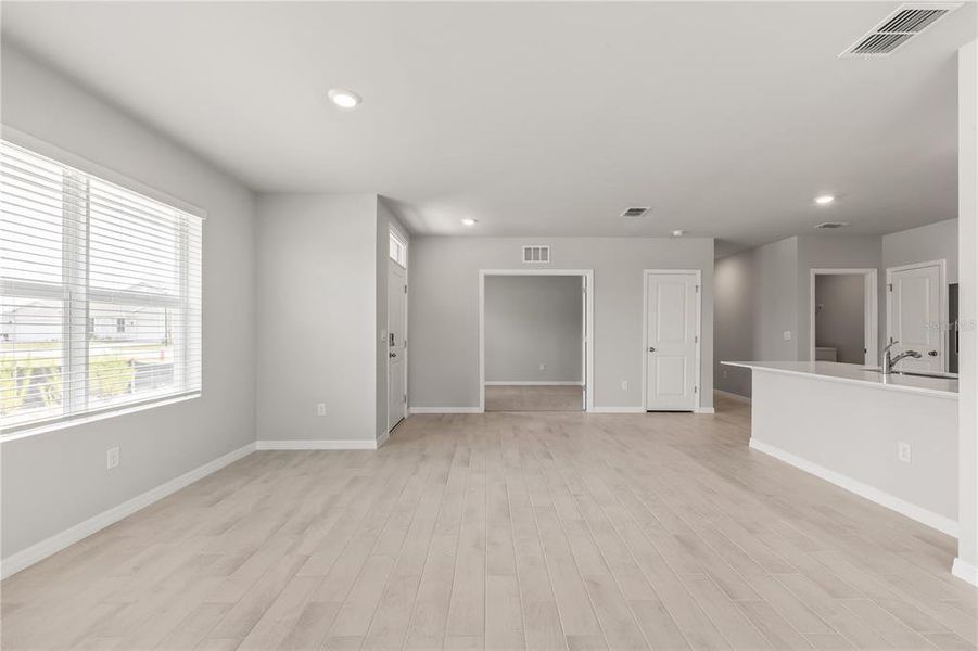 Spacious, unfurnished interior of a new home in Sea Cove, Punta Gorda (Image 19). Spacious, unfurnished interior of a new home in Sea Cove, Punta Gorda (Image 19).