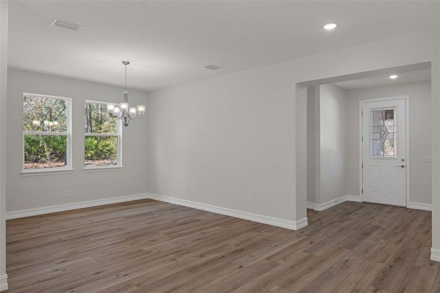 Spacious, unfurnished interior of a new home in Pine Ridge Estates, Beverly Hills (Image 36).