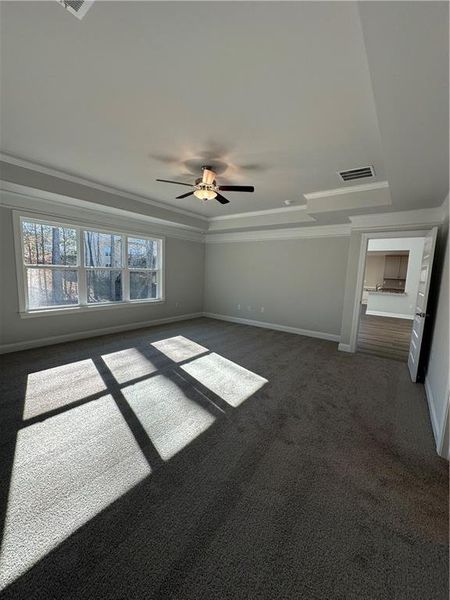 Spacious, unfurnished interior of a new home in Mirror Lake at South Harbour, Villa Rica (Image 31).