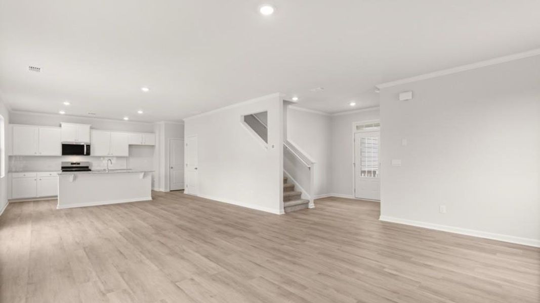 Spacious, unfurnished interior of a new home in Sheffield Highlands, Dallas (Image 25).