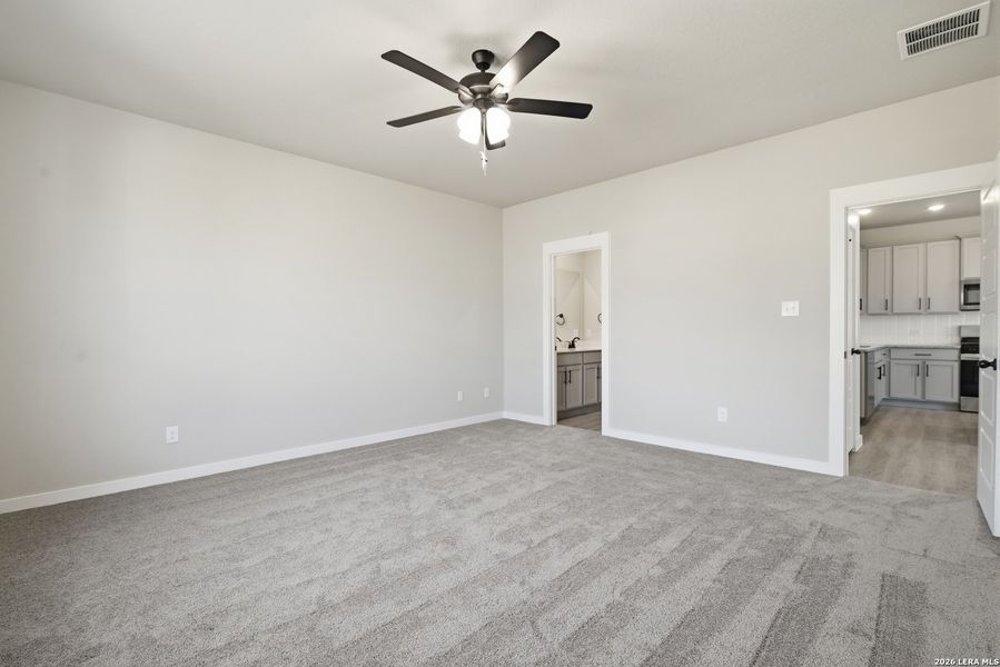 Spacious, unfurnished interior of a new home in Fairway Crossing, Converse (Image 17).