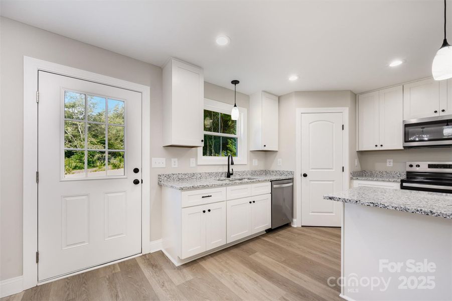 Furnished interior view inside a new home in , Kannapolis (Image 5).