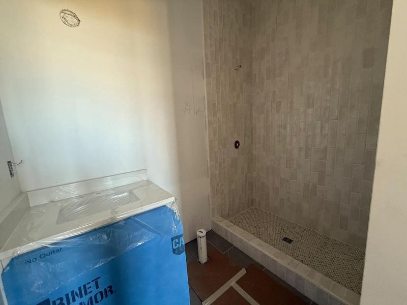 The Waylon A Bathroom