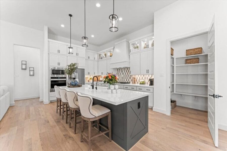 26-web-or-mls-DAN08615 26-web-or-mls-DAN08615