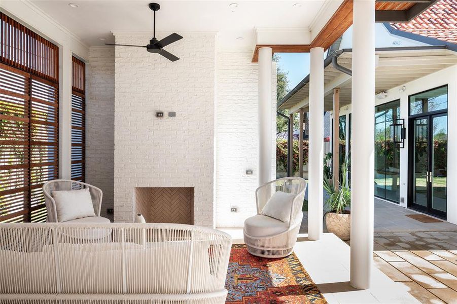 Exterior details and patio area of a home in , Dallas (Image 3).