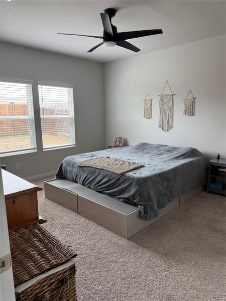 Furnished interior view inside a new home in Sherwood Glen, Conroe (Image 8).