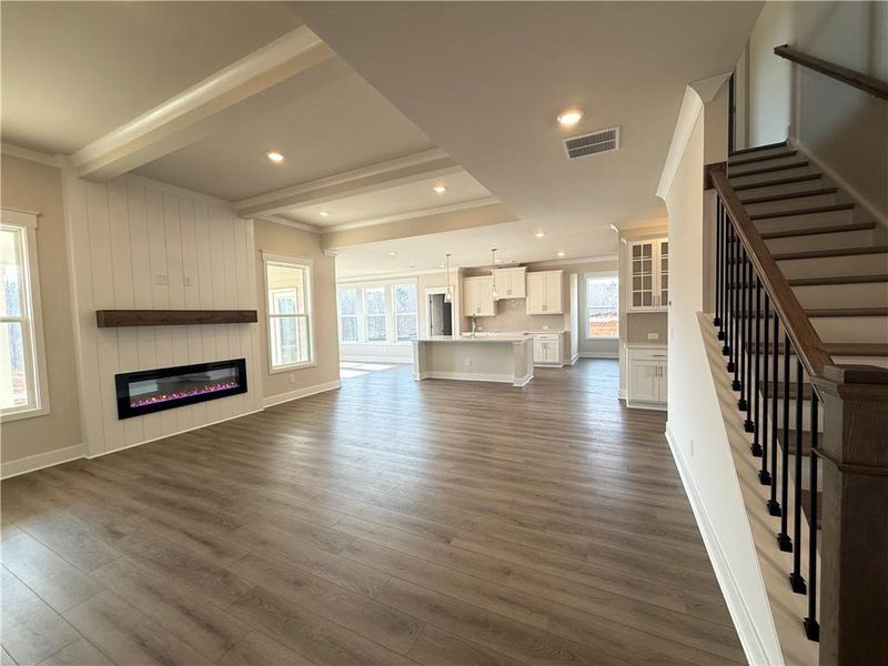 Spacious, unfurnished interior of a new home in Ponderosa Farms Manor, Gainesville (Image 19).
