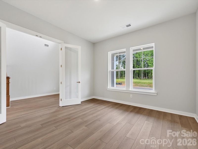 Spacious, unfurnished interior of a new home in Hardy Pond, Rock Hill (Image 26).