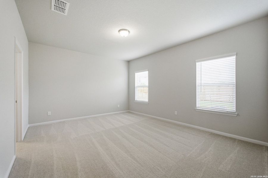 Spacious, unfurnished interior of a new home in Hennersby Hollow, San Antonio (Image 22). Spacious, unfurnished interior of a new home in Hennersby Hollow, San Antonio (Image 22).