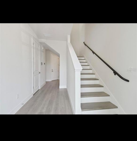 Spacious, unfurnished interior of a new home in Westshore Crossing, Tampa (Image 15).