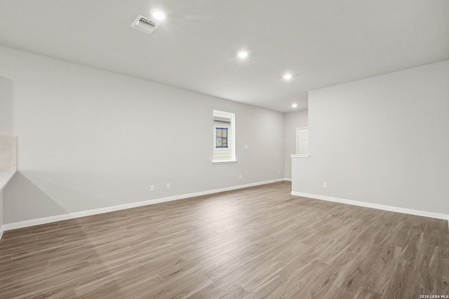 Spacious, unfurnished interior of a new home in Abbott Place, St. Hedwig (Image 19).