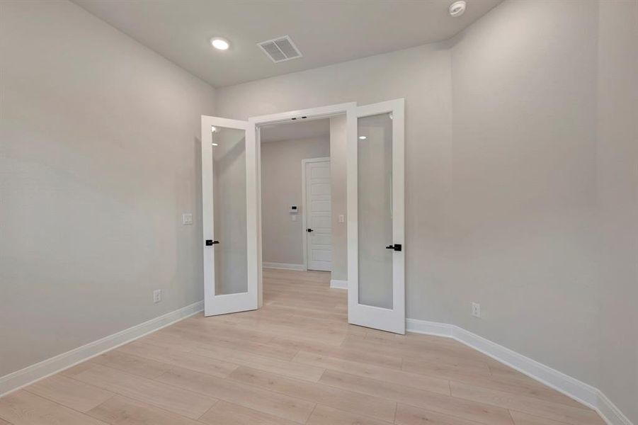 Spacious, unfurnished interior of a new home in Mantua Point Classics, Van Alstyne (Image 18). Spacious, unfurnished interior of a new home in Mantua Point Classics, Van Alstyne (Image 18).