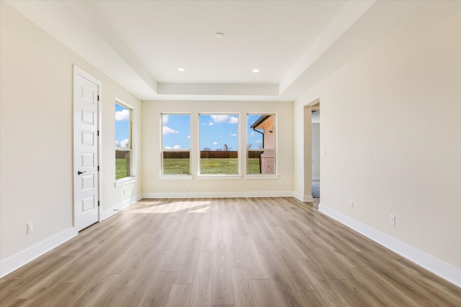 Representative unfurnished interior of a home built from the Avalon by Giddens Homes in Scofield Farms Estates, Georgetown (Image 215).