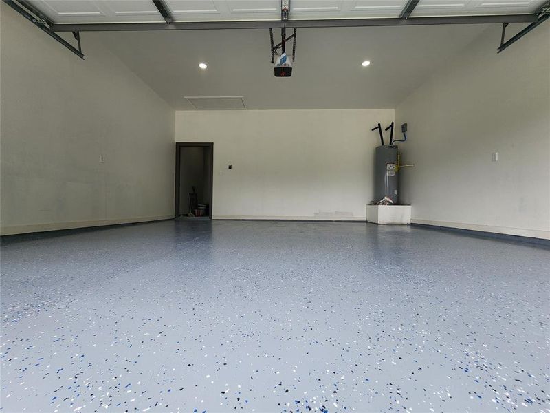 Spacious, unfurnished interior of a new home in , West Tawakoni (Image 16). Spacious, unfurnished interior of a new home in , West Tawakoni (Image 16).