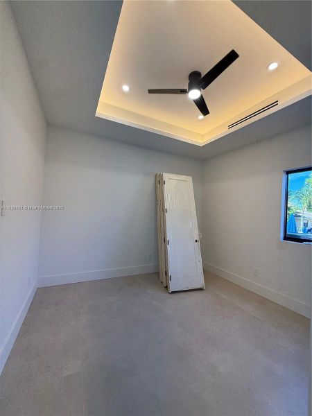 Spacious, unfurnished interior of a new home in , Miami (Image 67).