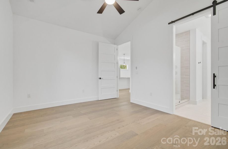 Spacious, unfurnished interior of a new home in , Hendersonville (Image 22).