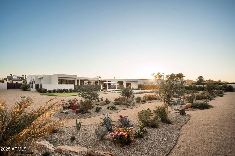 7034 E Paradise Dr 7034 E Paradise Dr