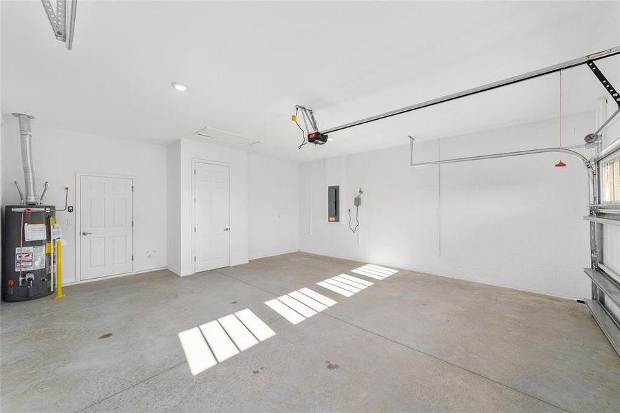 Spacious, unfurnished interior of a new home in , Ocala (Image 27). Spacious, unfurnished interior of a new home in , Ocala (Image 27).