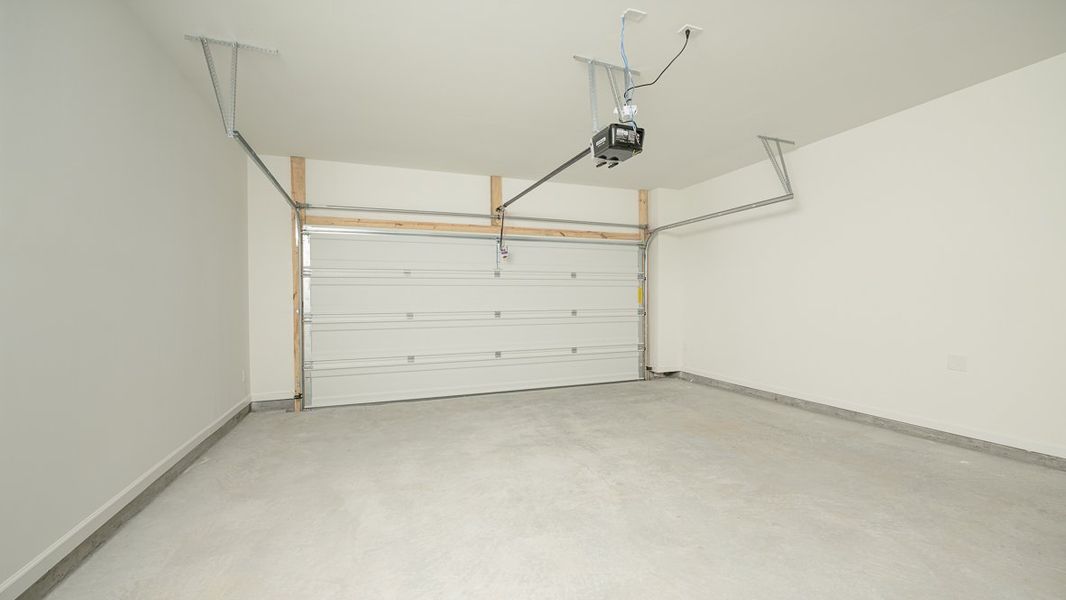 Spacious, unfurnished interior of a new home in Benteen Reserve, Atlanta (Image 21).