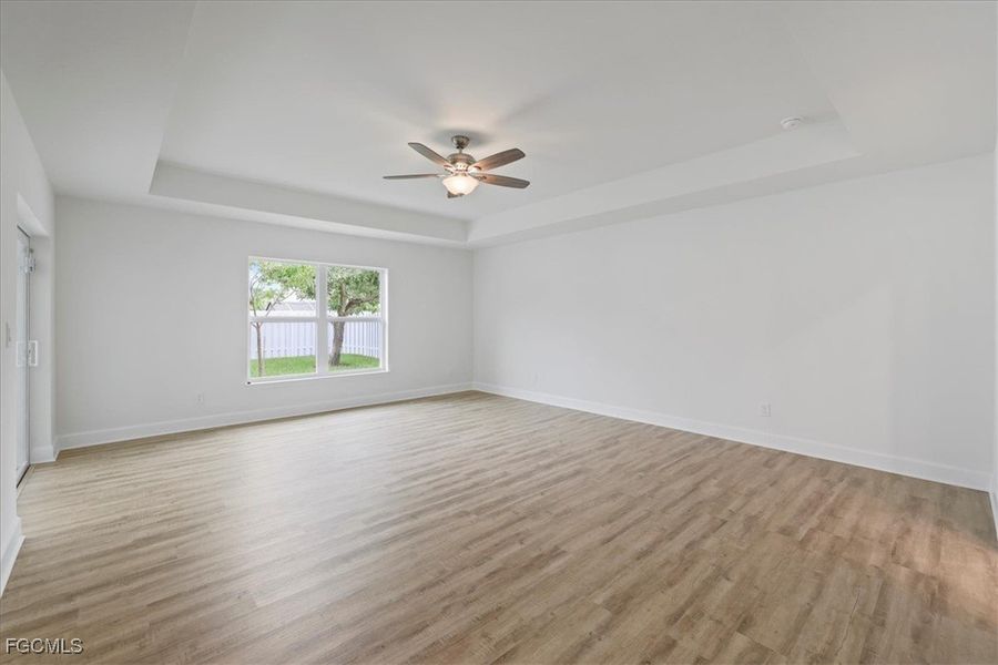 Spacious, unfurnished interior of a new home in Cape Coral, Cape Coral (Image 18).