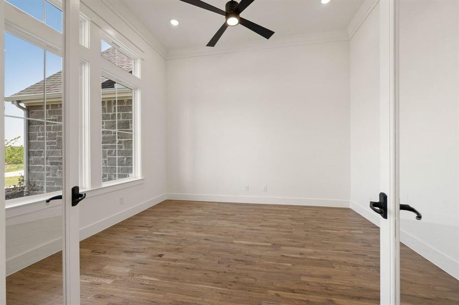 Spacious, unfurnished interior of a new home in Bella Crossing, Fort Worth (Image 15).