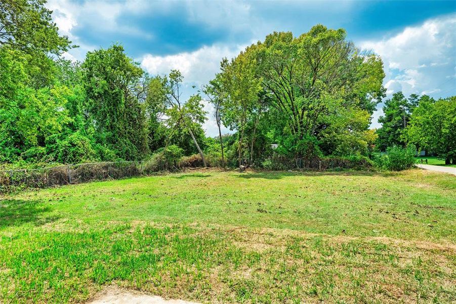 Image 23 of a home in . Image 23 of a home in .