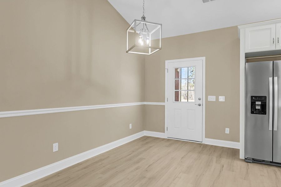 Spacious, unfurnished interior of a new home in , Round O (Image 29).