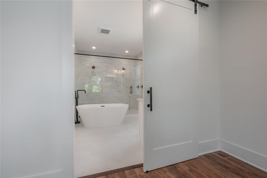 Furnished interior view inside a new home in , Tampa (Image 8). Furnished interior view inside a new home in , Tampa (Image 8).