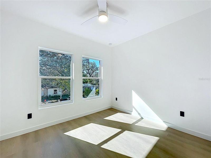 Spacious, unfurnished interior of a new home in , St. Petersburg (Image 60).