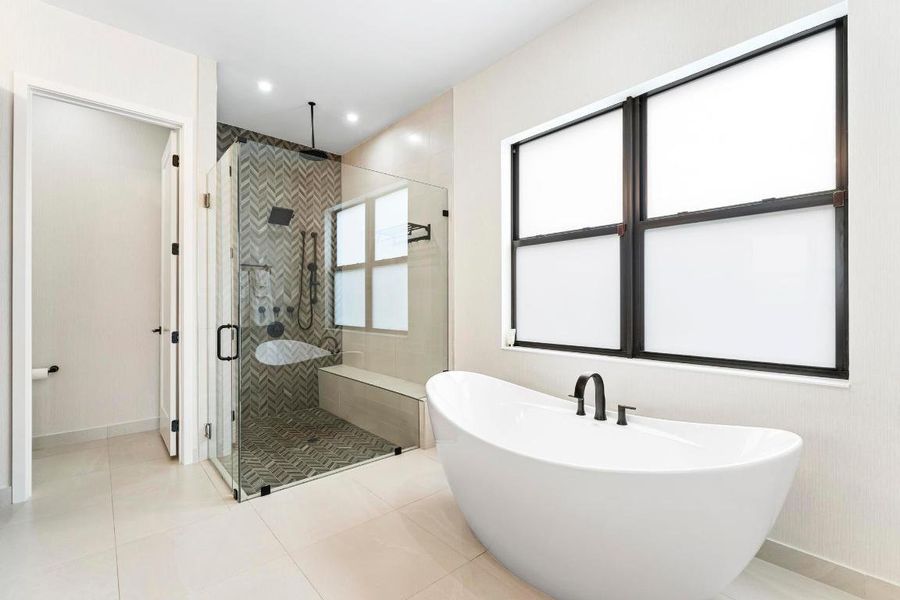 12490 Solana Bay_Primary Suite BathTub