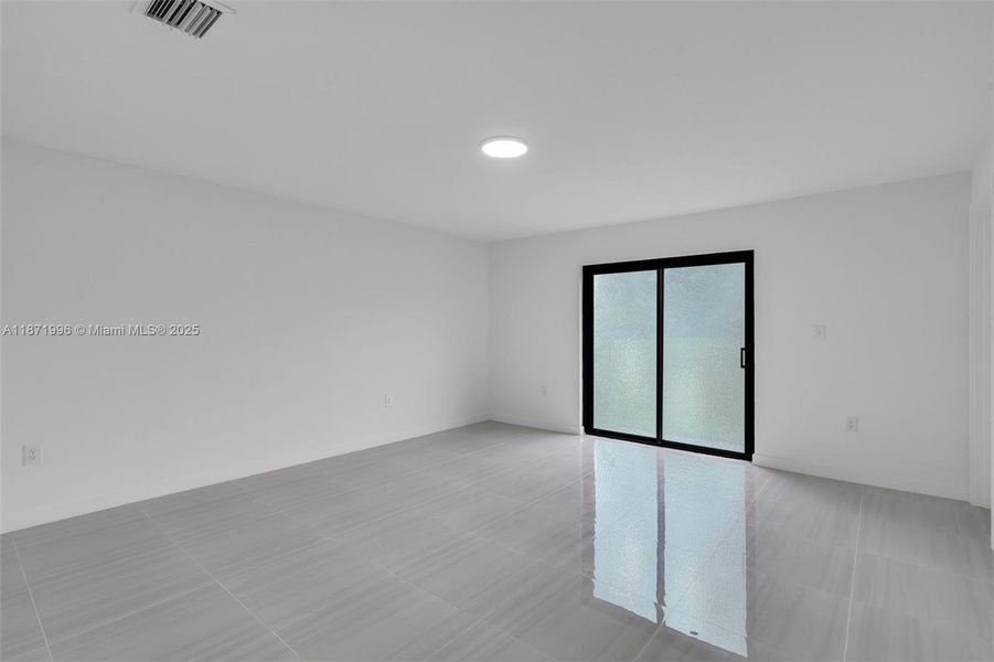 Image 33 of a home in .