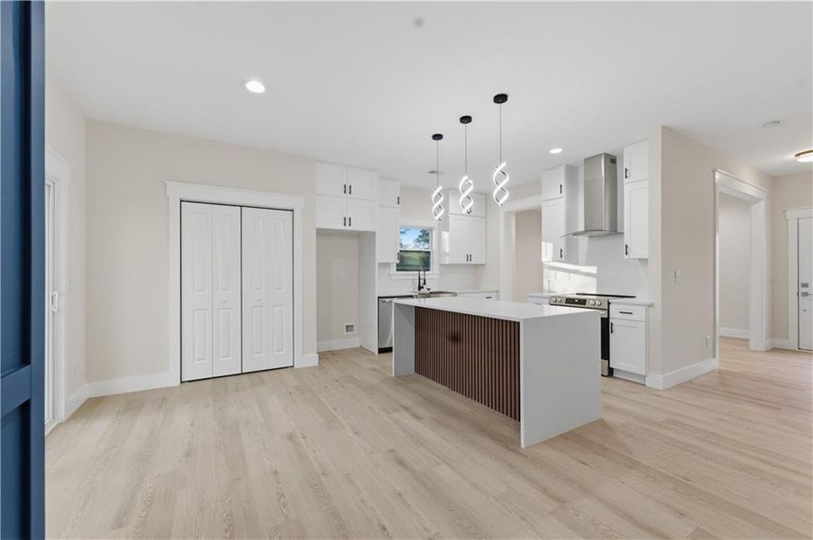 Furnished interior view inside a new home in , Conyers (Image 8).