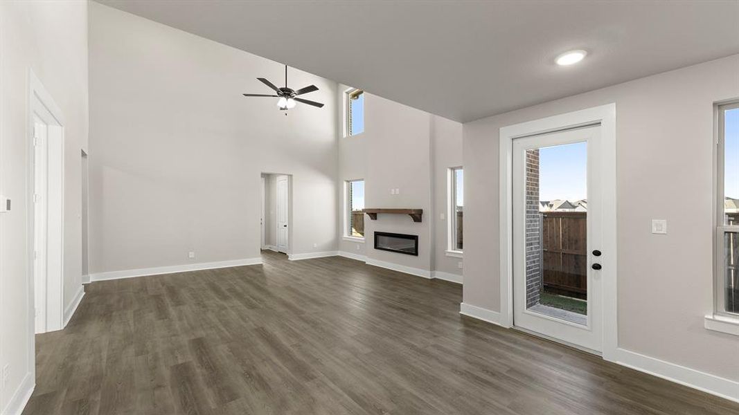 12. 1413 Tipperary - Dining (2) 12. 1413 Tipperary - Dining (2)