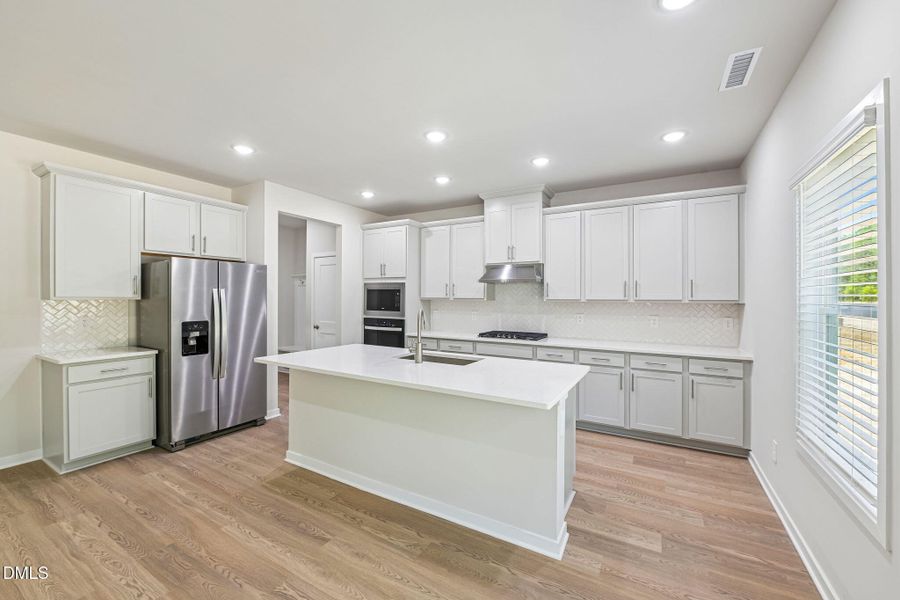 0 - Kitchen