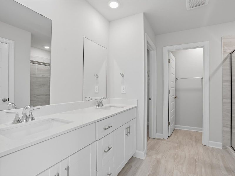 Furnished interior view inside a new home in Brayfield Manor - Heritage Collection, Wellford (Image 7).